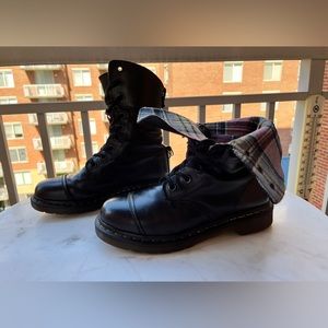 Doc Martens 1914 Triumph Boots Fold Over Pink Blue Plaid Interior Lining